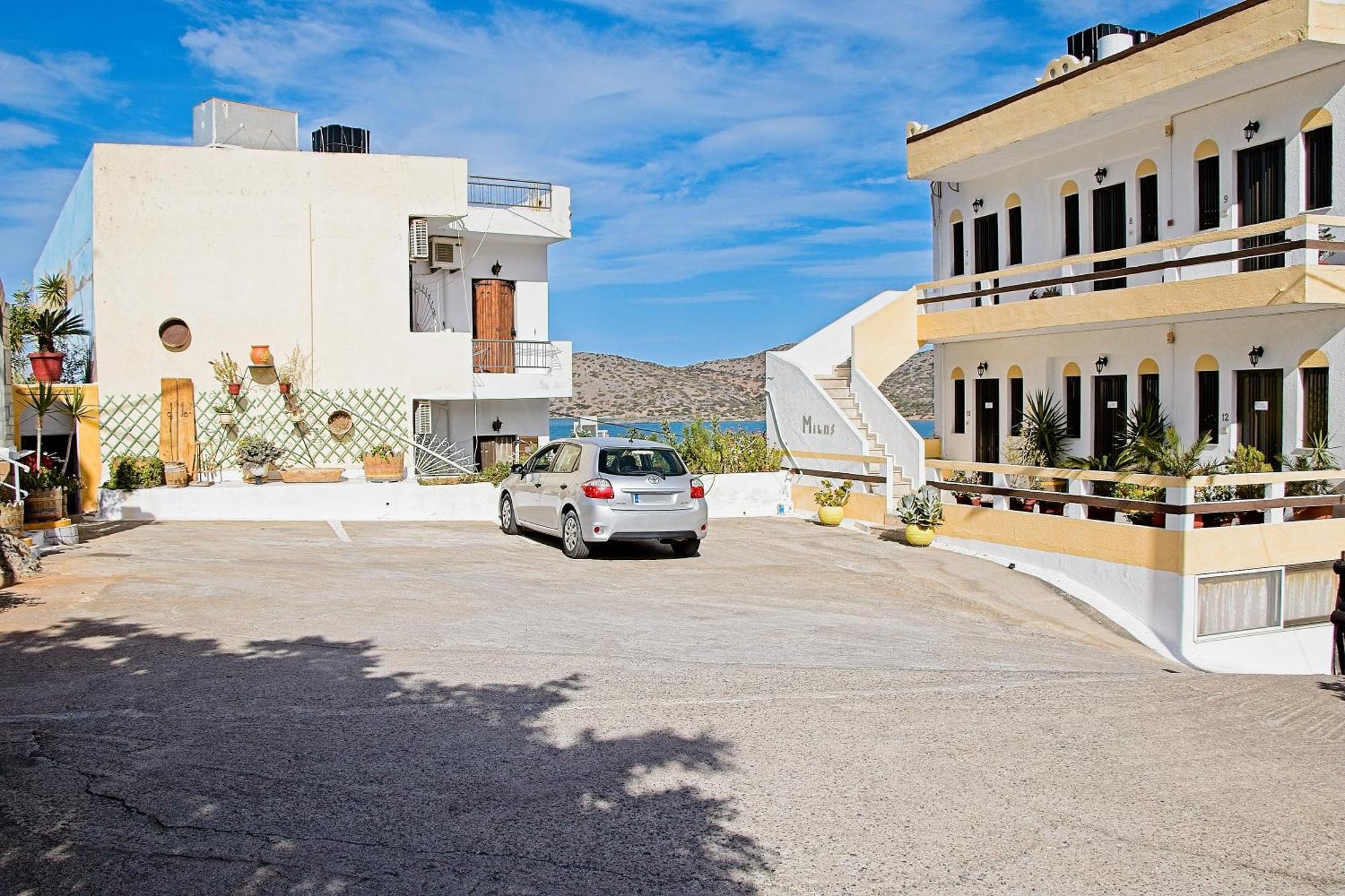 Milos Apartments Elounda Екстериор снимка